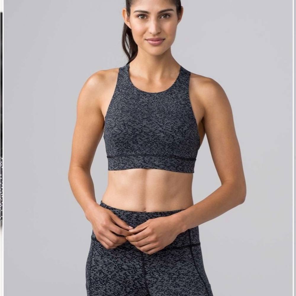 Lululemon" Fast & Free Bra ( Nulux- Soundwave Alpine White Black